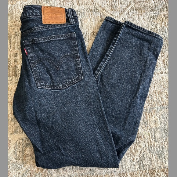Levi's Wedgie Fit Icon Black Jeans - Picture 6 of 8